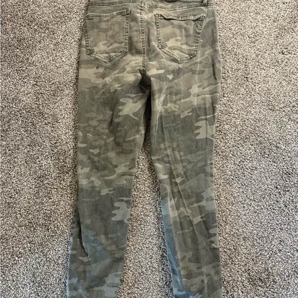 SKINN Women's Skinny Jeans - Camouflage Green - Picture 6 of 6